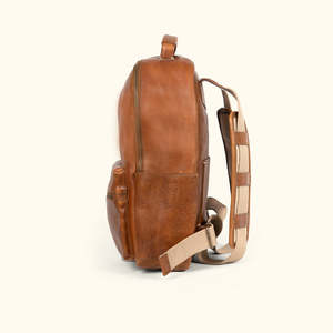Wholesale 100% Genuine <b>Leather</b> Waterproof <b>Laptop</b> <b>Backpack</b> Fashionable Casual Wear in Solid Color with Zipper Closure - Product Image 5