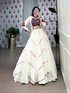 Festival Wear Rayón con espejo Gamthi Trabajo con lentejuelas Encaje Lehenga Choli Indian Expoert y suministro a la tarifa más baja - Product Image 4