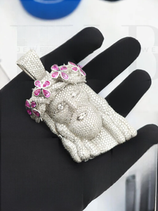 Colgante de Jesús de Lujo con Diamantes Moissanite y Diseño de Corona de Flores Rosadas, Plata 925, Pieza Hecha a Mano para Estilo Hip Hop - Product Image 4