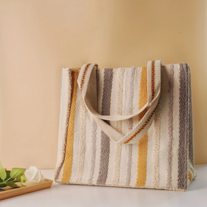 2024 sac fourre-tout matelassé perlé pour femmes sac à main décontracté avec fermeture ouverte et décoration à paillettes pour l'exportation par glowin fashion - Product Image 4