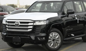 Toyota Land Cruiser 4.0L GXR con Radar, Control Remoto del Motor, Tracción en las Cuatro Ruedas Permanente, Asientos de Cuero, Diferenciales Traseros, Techo Panorámico, 360 Izquierda - Product Image 3