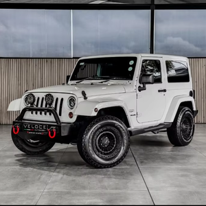 รถจี๊ปแรงเลอร์มือสองคุณภาพดีราคาประหยัด ปี 2012 รุ่น 3.6 V6 Sahara 2 ประตู เกียร์ออโต้ พวงมาลัยขวา - Product Image 1