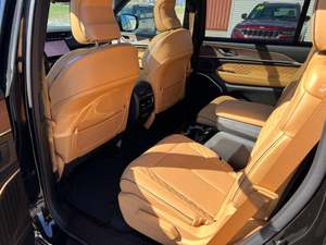 Jeep Grand Cherokee L Summit 2025 Usado en Excelentes Condiciones - Product Image 4