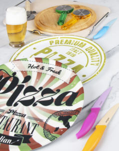 Ensemble de couteaux à steak et à pizza en acier inoxydable, 6 pièces, lames dentelées multicolores, design moderne, manche ergonomique en plastique, couleur par Excelsa - Product Image 2