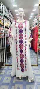 Kaftan marocain de belle couleur, caftan musulman traditionnel, perles de pierre, travail à la main, kaftan marocain nouveau design 2022 - Product Image 3