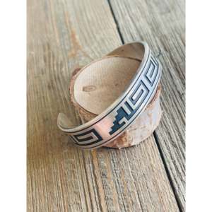 Bracelet manchette vintage en argent sterling plaqué, objet de collection culturel Hopi - Product Image 2