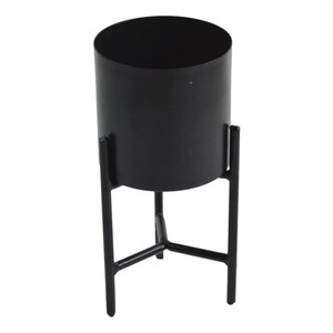 Macetas de metal de calidad estándar al por mayor, macetas de hierro con soporte negro plegable y suministros de jardín de color negro - Product Image 1