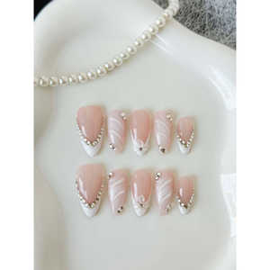 Swan Kiss - Adhesivos Elegantes para Uñas con Diseño de Beso de Cisne para Mujer - Product Image 1