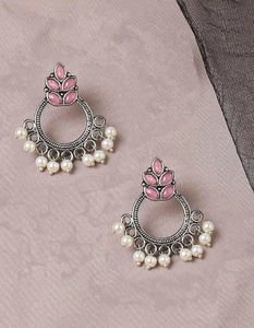 Intrincado oxidado Chandbalis Royalty en cada detalle Boho Chic Hoops Piezas de declaración perfectas para ropa informal y formal - Product Image 5
