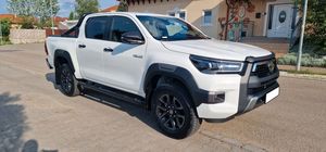 Toyota HiLux Double Cab 4x4 Modèle Aspire D-4D 2023 avec intérieur en cuir foncé conduite à gauche et traction intégrale - Product Image 4