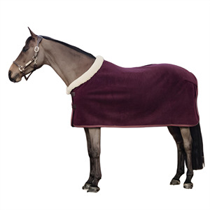 Tapis de spectacle en polaire Horsewear Look laine de luxe Bordeaux lourd avec des caractéristiques pratiques modernes - Product Image 1