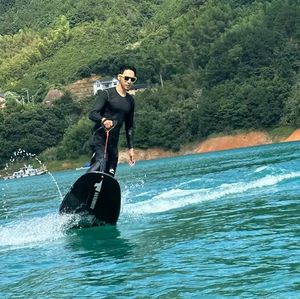 NUEVA Tabla de Surf Eléctrica de Alta Velocidad, Material ABS, para Esquí Acuático, Deportes Acuáticos con Pedales, Unisex, Modelo ES-2301, 800 Cycles - Product Image 6