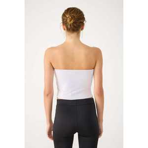 Top Corto Sin Tirantes de Tela Brillante - Product Image 5