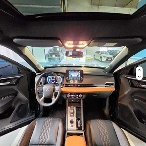 มิตซูบิชิ เอาท์แลนเดอร์ รุ่นลิมิเต็ดอิดิชั่น SUV มือสอง สภาพดีเยี่ยม พร้อมใช้งาน - Product Image 4