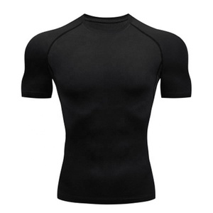 T-shirt de compression à manches courtes noir pour homme, coupe ajustée, séchage rapide, sportif, col rond, tricoté en polyester - Product Image 1