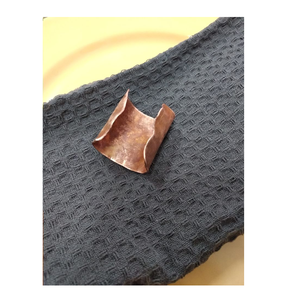 Porte-serviette en cuivre fait main porte-anneau design antique décor de table fête célébration meilleur design artisanat naturel - Product Image 1