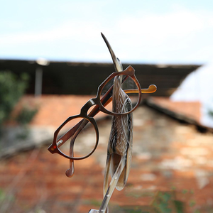 Gafas de Sol Unisex de Lujo Hechas a Mano, Montura de Cuerno de Búfalo, Retro, Polarizadas, Protección UV, Ecológicas, Artesanales, Naturales - Product Image 4