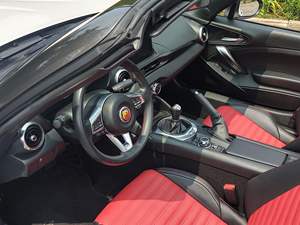 FIAT 124 SPIDER ABARTH 2020 d'occasion, conduite à gauche/droite - Product Image 3