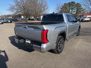 Camioneta Tundra Hybrid Limited HV CrewMax Cab 4WD Automática 2024, Volante a la Izquierda, Asientos de Cuero, Cámara Trasera, Nueva/Usada, Camioneta de Tamaño Completo en Venta - Product Image 4