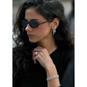Classic Hoop <b>Earrings</b> Medium <b>Silver</b> 18K Gold Rhodium Gold Trendy Butterfly Pattern for Religious Gifts Featuring Pearls Diamonds - Product Image 6