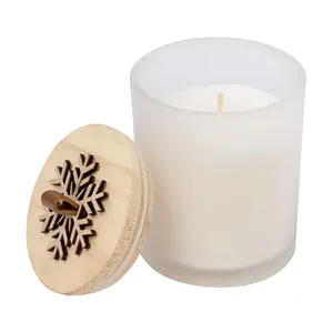Bougie parfumée de Noël personnalisée Lilnax pour la merchandising - Product Image 3