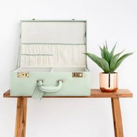 Coffre de rangement moderne et élégant, coffre robuste à utiliser pour la maison, le jardin, la ferme, la chambre à coucher, le salon, la chambre d'amis, etc.