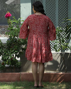 Robe courte d'été pour femmes Robe légère en soie imprimée col en V avec manches longues pour l'été Beach Wear And Resort Party Dress - Product Image 4