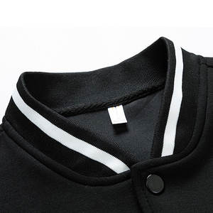 เสื้อแจ็คเก็ตวาร์ซิตี้ฤดูหนาวแบบยูนิเซ็กซ์ ปักโลโก้ตามสั่ง ลายตัวอักษร  ผ้าเชนิลล์ ป้องกันลม เป็นมิตรกับสิ่งแวดล้อม สไตล์สตรีทแวร์ ปี 2026 - Product Image 3