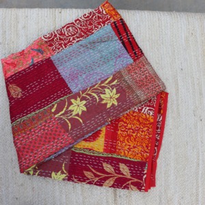 ผ้าห่มผ้าถักมือลายดอกแบบวินเทจผ้าห่มงานเย็บปะลายดอกไม้ทำจากผ้าไหมน้ำหนักเบาผ้านวมผ้านวมคลุมเตียงราชินี - Product Image 2