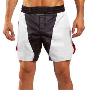 กางเกงขาสั้นต่อสู้แบบมีรอยกรีดพิมพ์ซับลิเมชันสำหรับผู้ชาย - Product Image 1