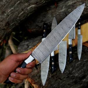 Ensemble de couteaux de chef en acier de Damas 6 pièces avec lames à 67 couches, manche en corne ambidextre, fabrication artisanale, couteaux de cuisine professionnels OEM - Product Image 4