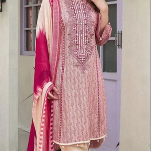 Traditional <b>Pakistani</b> <b>Dresses</b> for <b>Eid</b> Festive <b>Pakistani</b> Attire with Cultural Motifs Best Wholesale Price - Product Image 1