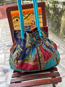 Jaipuri bolso de mano con estampado de bloques de algodón indio Kantha Bolsos De Mujer bolso de viaje acolchado - Product Image 4