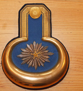 Charreteras de hombro doradas de nailon de alta calidad con accesorio de Banda de Marcha amarilla con flecos - Product Image 3