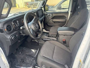 Jeep Gladiator Mojave 2024 Usado en Excelentes Condiciones - Product Image 3