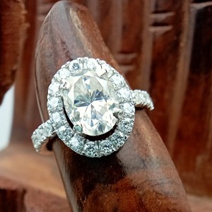 D'VINS JEWELS Trendy Classic OVAL Shaped VVS Lab Grown Diamond Engagement Ring 925 Sterling Silver Stylish for Party Gift - Product Image 5