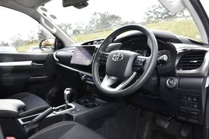 Toyota Hilux Double Cab d'occasion 2020, conduite à droite, toutes options - Product Image 5