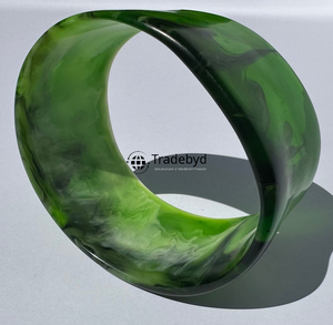 Brazalete de resina de Bajo desperdicio para los entusiastas de la moda Eco Chic de Tradebyd - Product Image 2