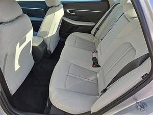 Hyundai Sonata SEL 2024 Usado en Buenas Condiciones, Sedán de 4 Puertas - Product Image 4
