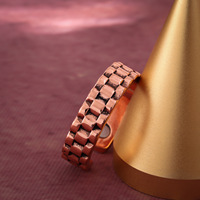 YL Vente chaude transfrontalière Bague unisexe ouverte haut de gamme en cuivre plaqué cuivre rouge antique, motif créatif, aimantée, style rétro et tendance