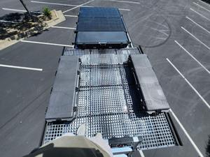 LUXURY RIDE 2022 E-Transit 350 Conversión a Camper, con Tienda de Campaña en el Techo - Product Image 3