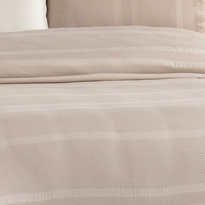 Juego de 7 Piezas Guzide Amara Cappuccino, Juego de Pijamas Personalizado, Clásico y Lujoso para el Hogar, 100% Chenilla Orgánica Tejida a Rayas, Lavable - Product Image 4