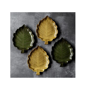 Organisateur pour la maison et la cuisine Plat de service à dessert Ensemble de 4 plats en métal Plateau de service alimentaire par Indian Metal World - Product Image 1
