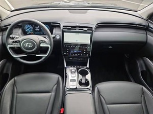 Hyundai Tucson Limited Hybride 4 portes SUV AWD 2024 d'occasion propre - Product Image 3