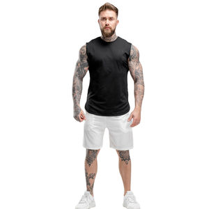 Camiseta sin mangas negra de cuello redondo para hombre de alta calidad Diseño liso con logotipo personalizado Camisa sin mangas para gimnasio Deportes y ropa informal Camisetas sin mangas - Product Image 1