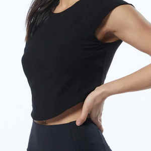 Performance Fit mujeres Blackout Scoop Hem Crop camisetas 95% algodón 5% Spandex ajustado Cap mangas raglán en forma de cuello redondo verano - Product Image 5