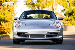 Porsche 911 Carrera Coupé USADO de 2004 - Product Image 1