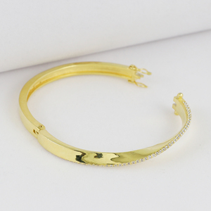 Bracelet en zircon perlé plaqué argent et or à bas prix pour femmes - Bijoux tendance pour les fêtes et les mariages - Product Image 2