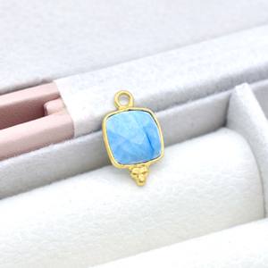 Colgante de Turquesa Hecho a Mano con Bisel Acolchado para Hacer Joyas, Pequeño Collar de Oro, Regalo para Ella - Product Image 1