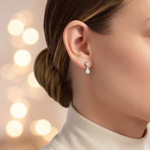 ต่างหูเงินแท้ทรงหยดน้ำประดับมอสซาไนต์ 2 เม็ด ดีไซน์ทันสมัย รูปทรงลูกแพร์เล็ก รูปทรงระฆัง เครื่องประดับคุณภาพสำหรับผู้หญิง - Product Image 6